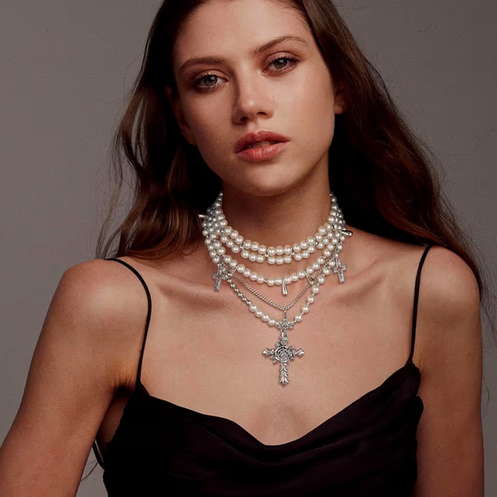 Pearl Layer Rose Necklace